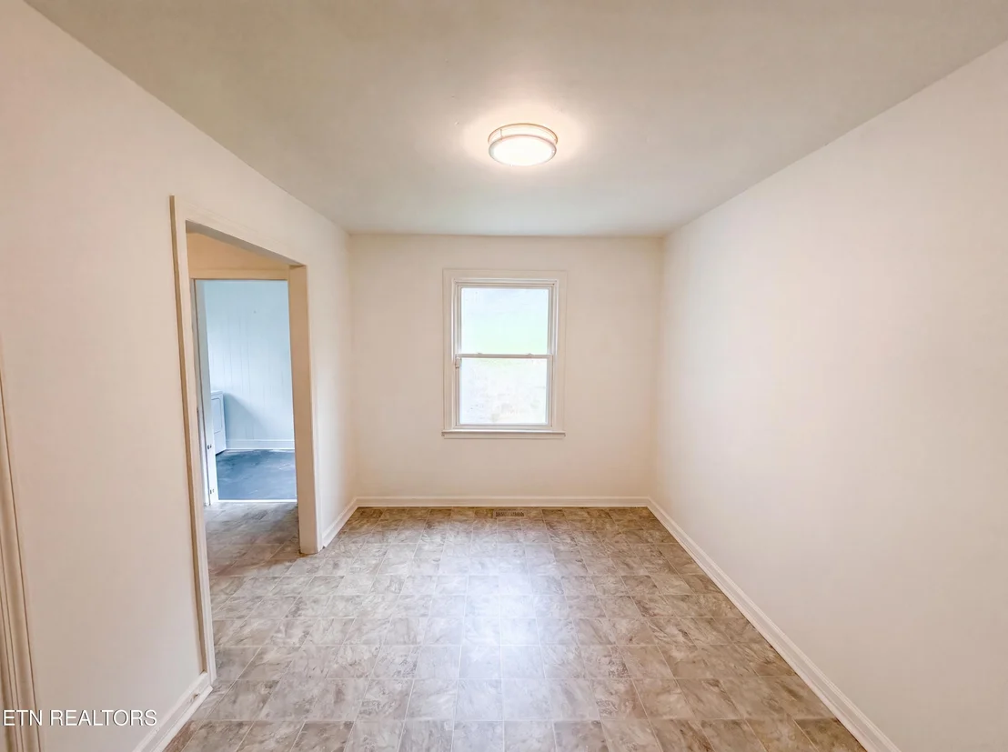 Photo of 119 Old State Circle