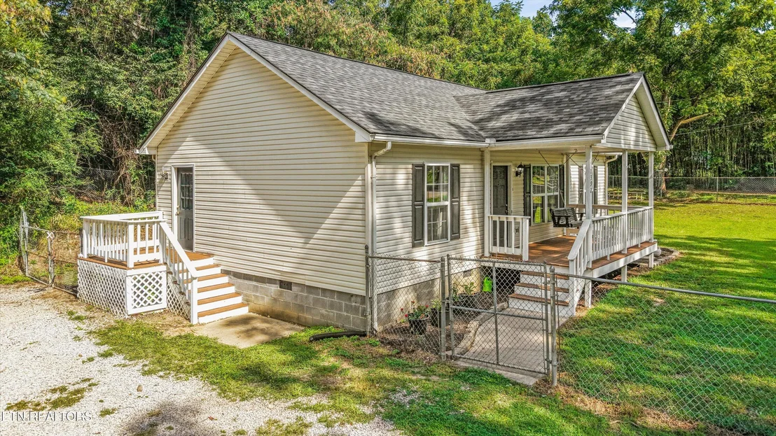 Photo of 1392 James Ferry Rd