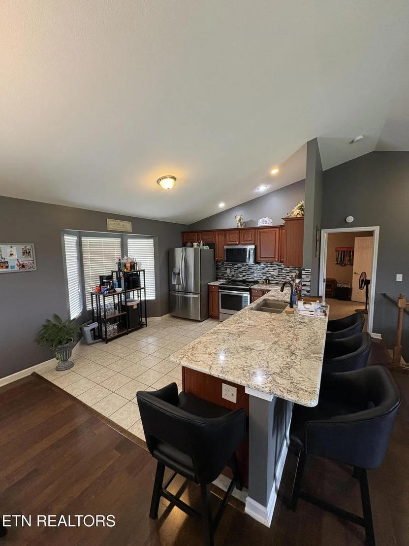Photo of 1757 River Rd
