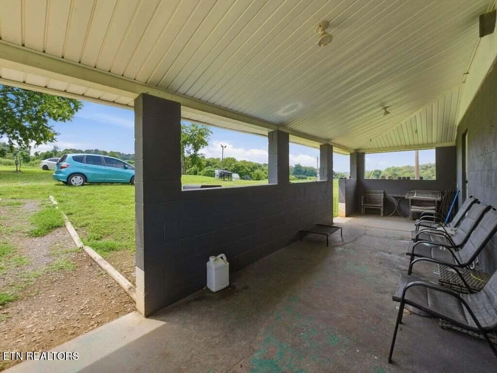 Photo of 990 Dover Rd