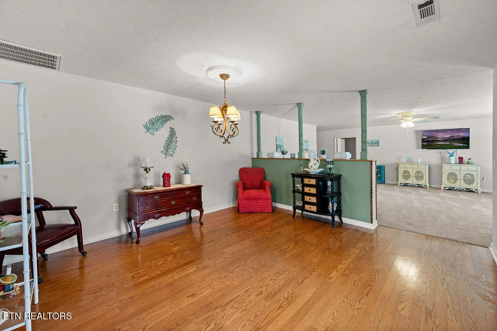 Photo of 674 Southview Circle
