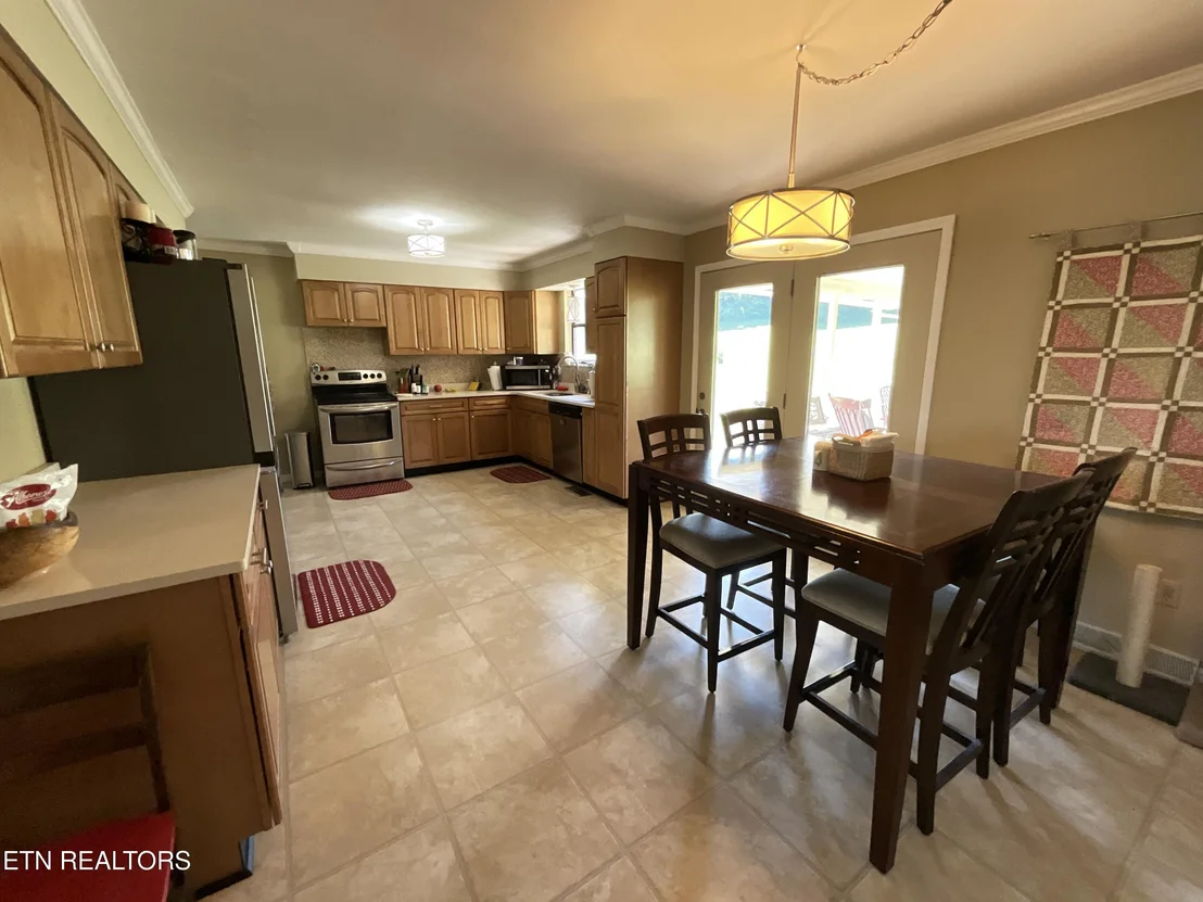 Photo of 651 River Rd