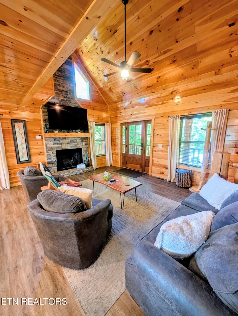 Photo of 2152 E View Drive