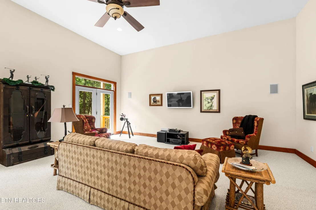 Photo of 122 Lakeside Trace