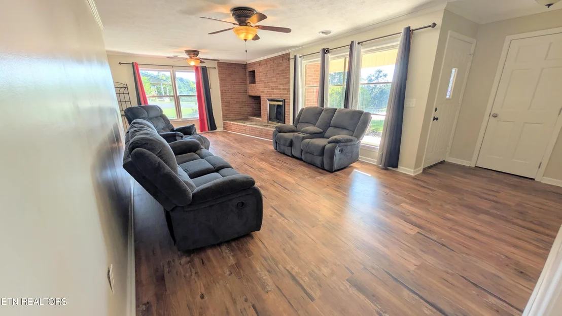 Photo of 821 Commanche Drive