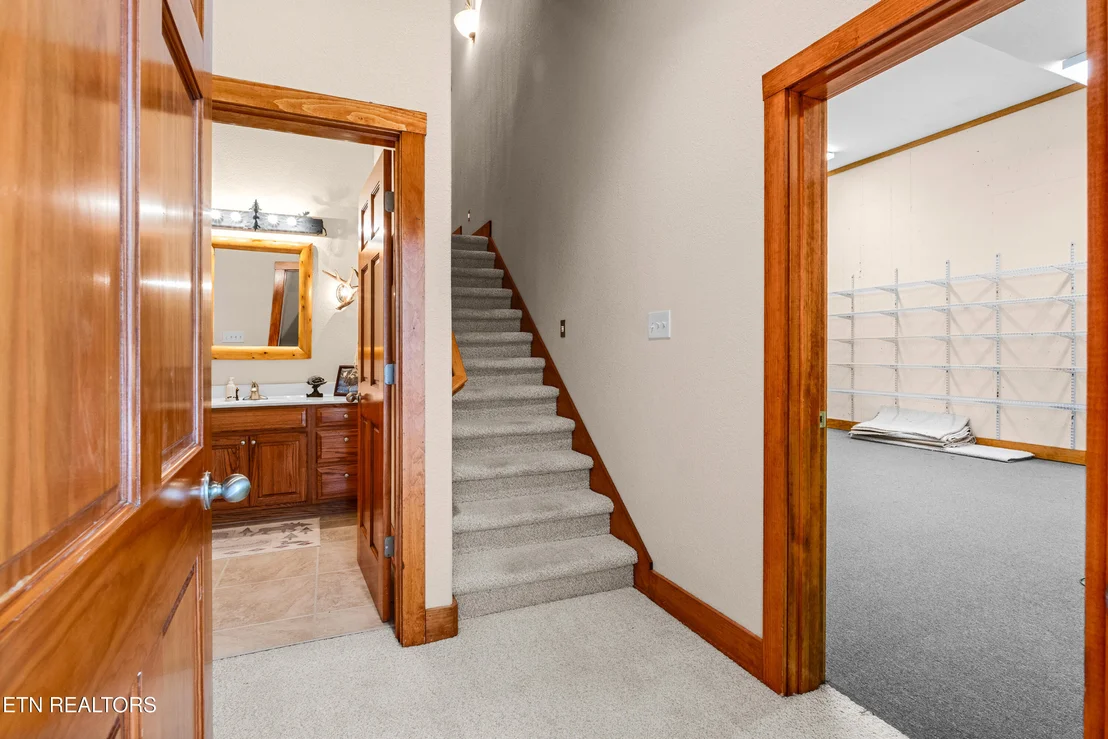 Photo of 122 Lakeside Trace