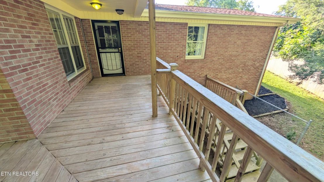 Photo of 821 Commanche Drive