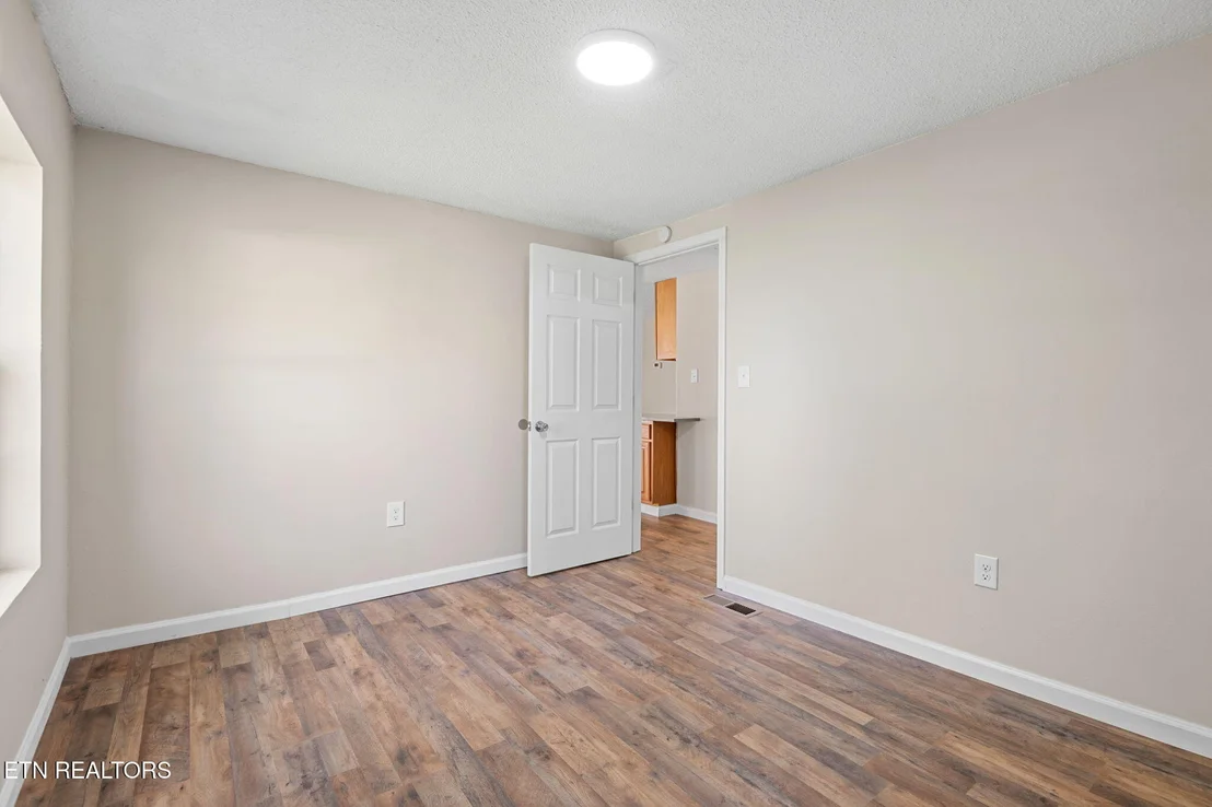 Photo of 1005 Drive D.