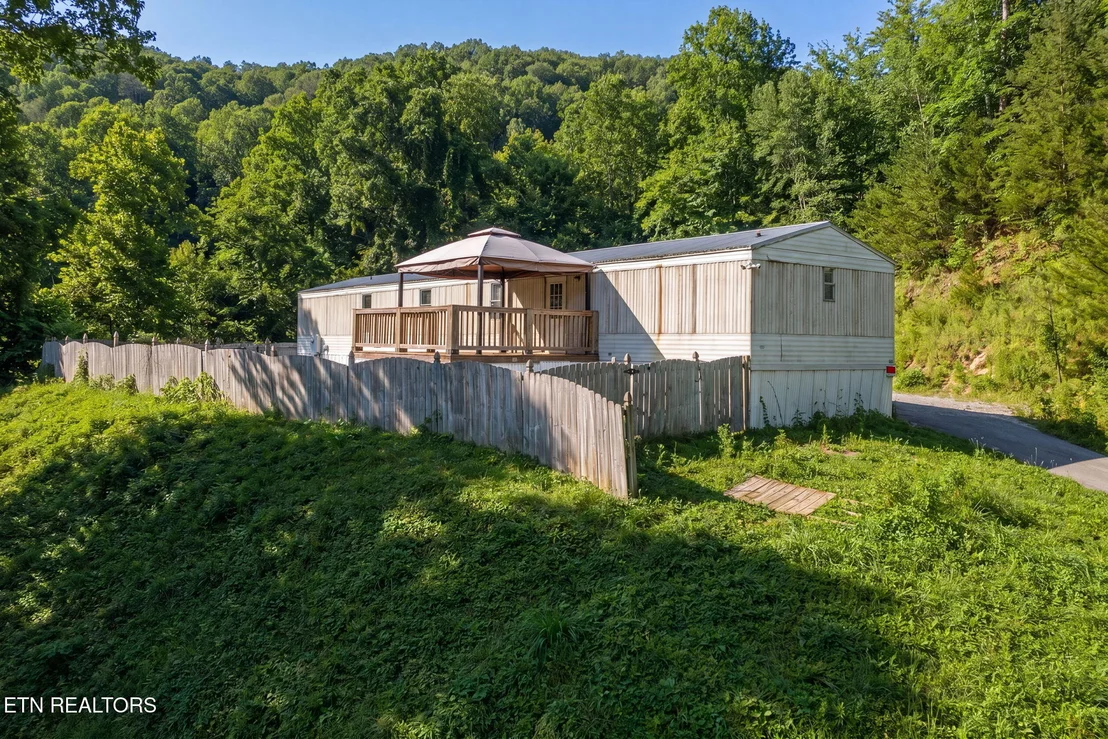 Photo of 425 Bazel Rd