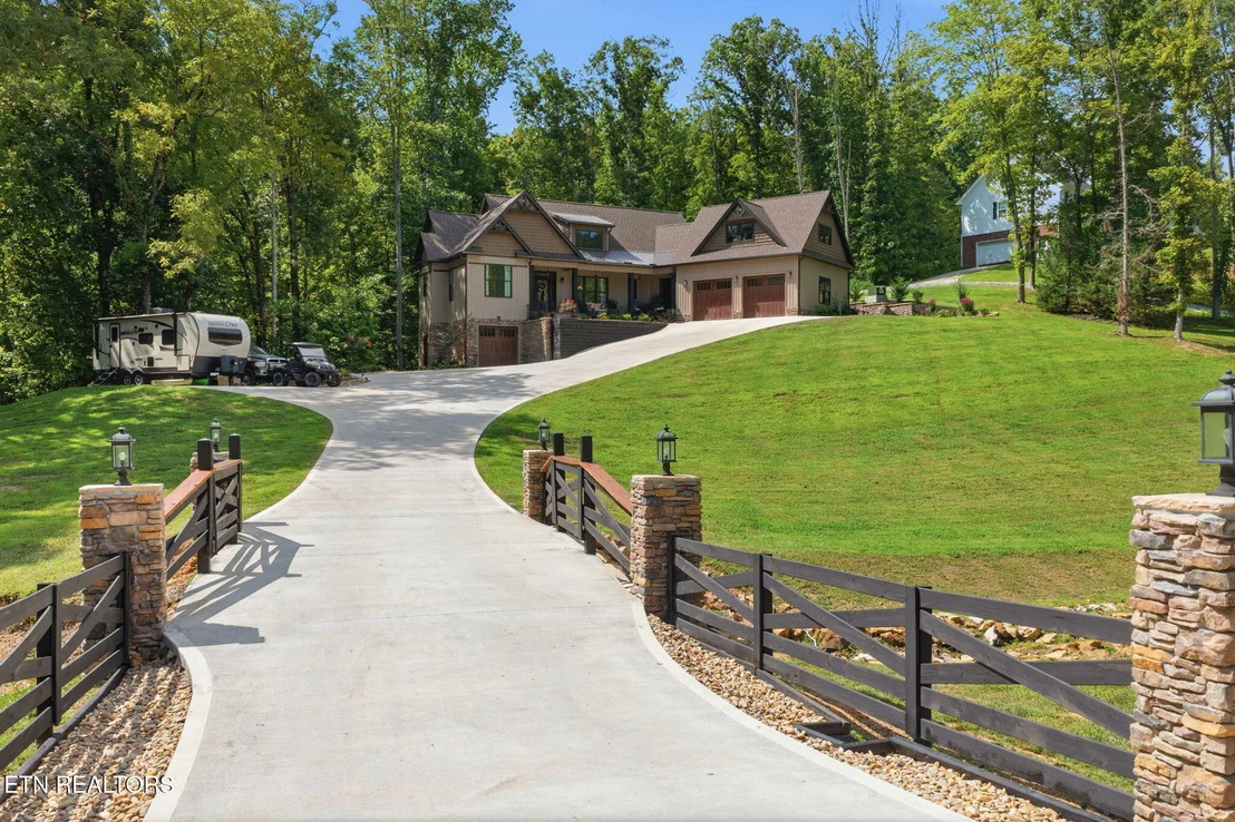 Photo of 504 Pumpkin Hollow Rd