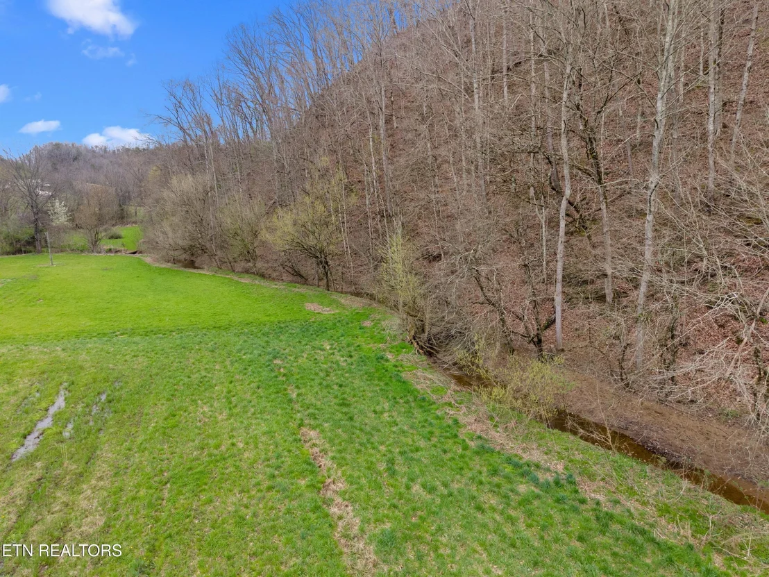 Photo of 2357 Hall Rd