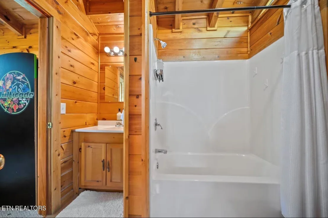 Photo of 2864 Pine Haven Drive