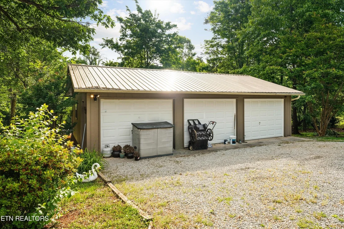 Photo of 2380 McKelvey Rd