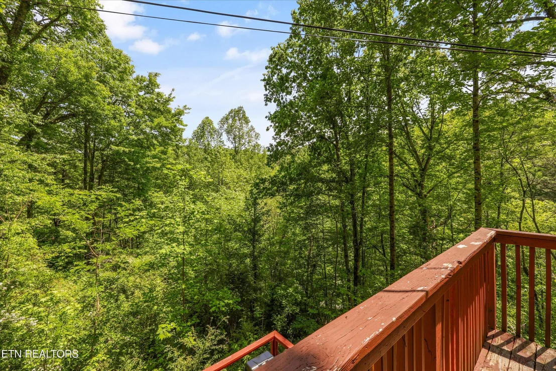 Photo of 375 Sugar Mountain Way
