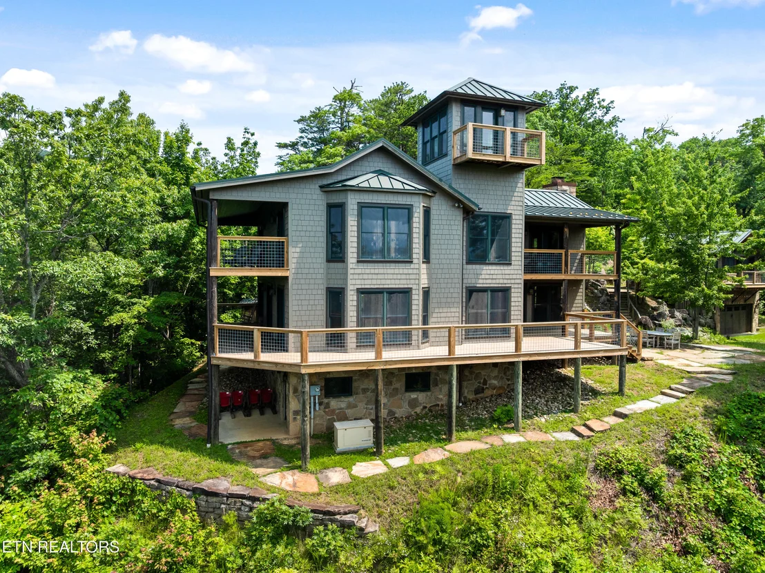 Photo of 1265 Lookout Tr