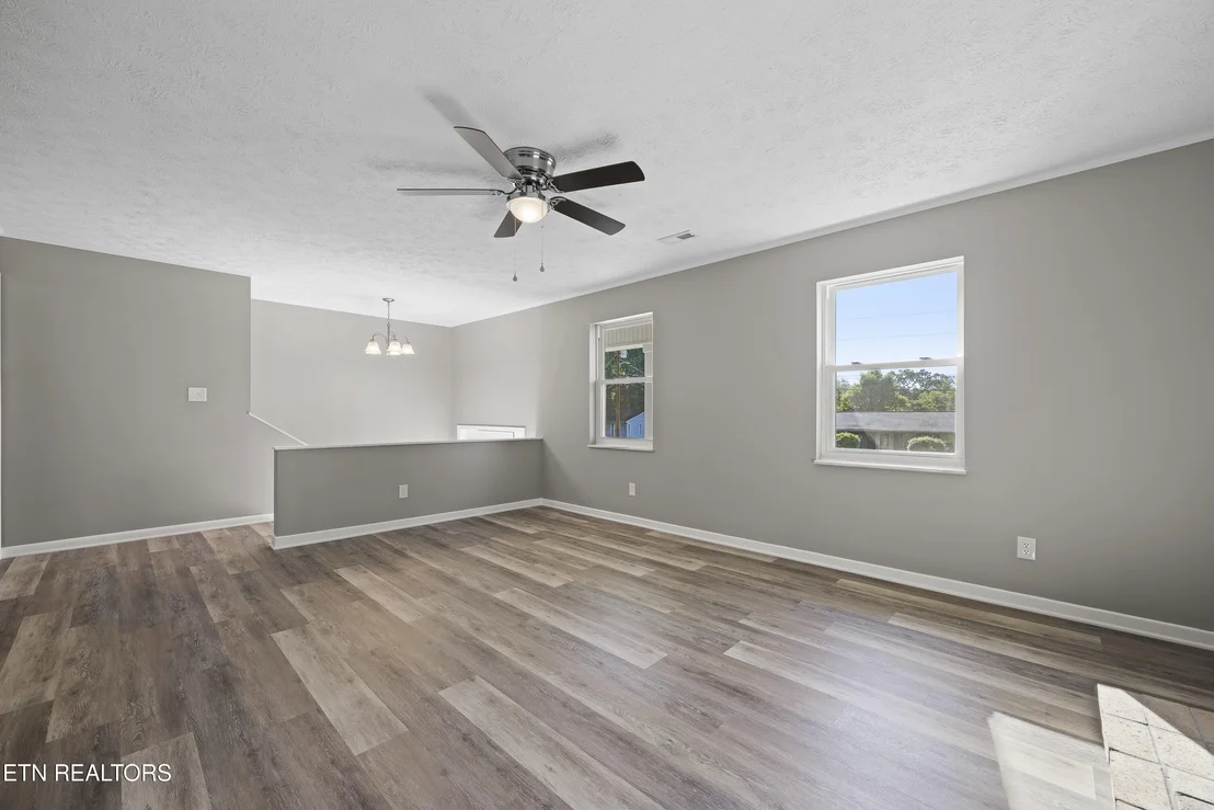 Photo of 915 Ronald Drive
