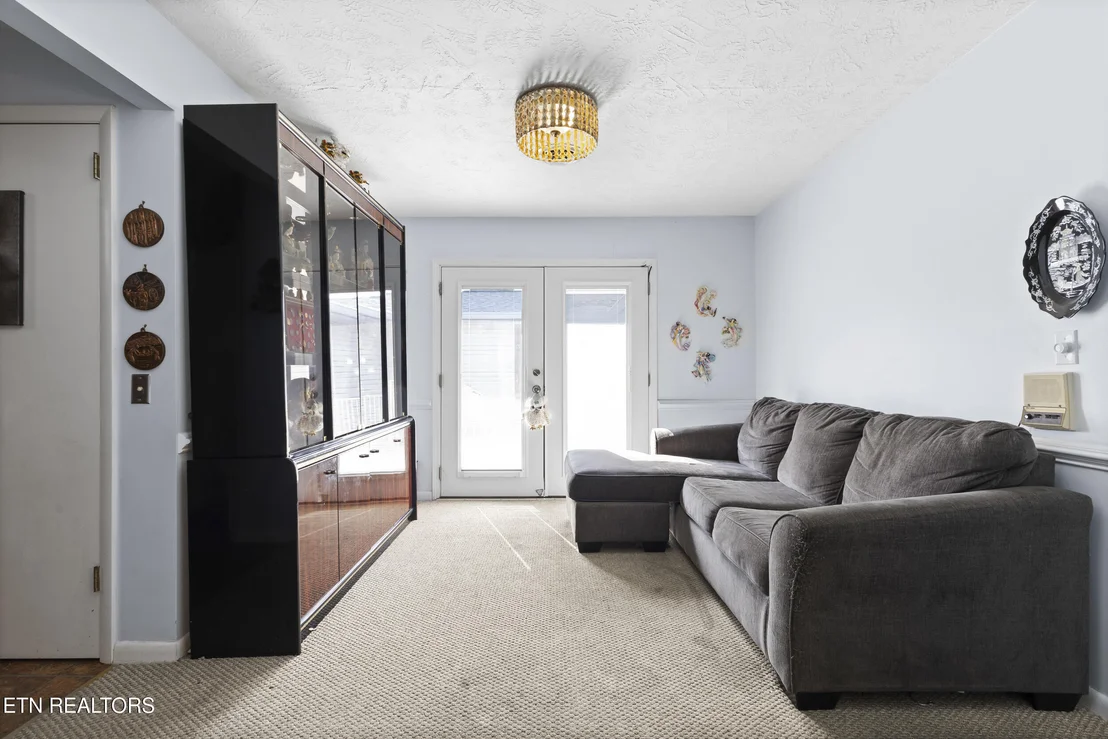 Photo of 2645 Mountain View Drive