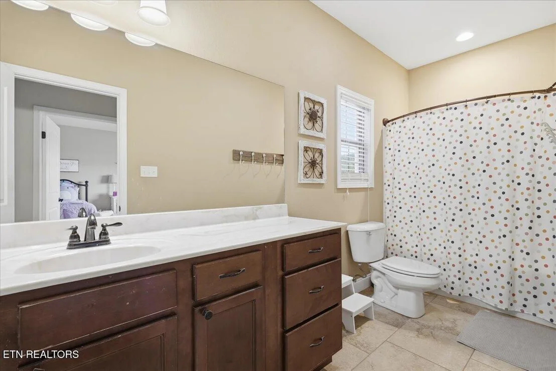 Photo of 1179 Linford Circle