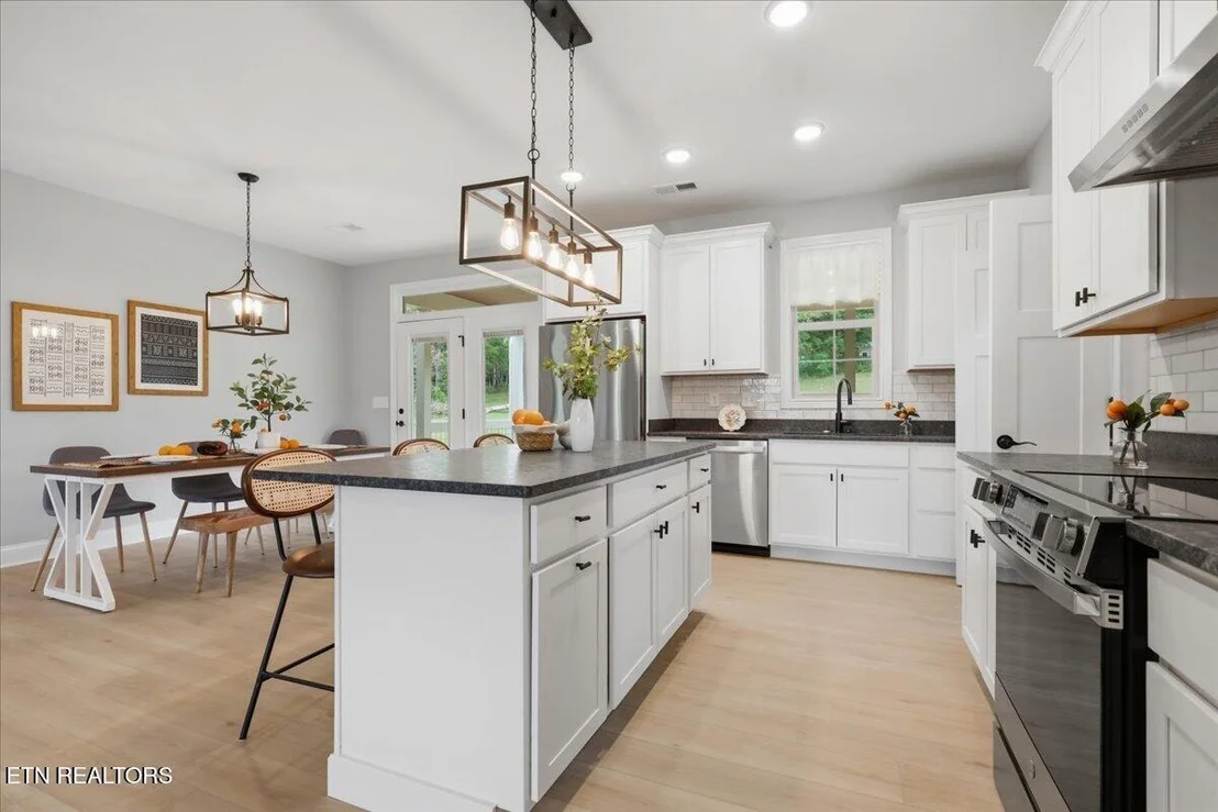 Photo of 826 Sophie Drive