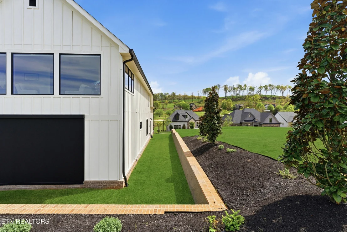 Photo of 455 Old Barn Lane
