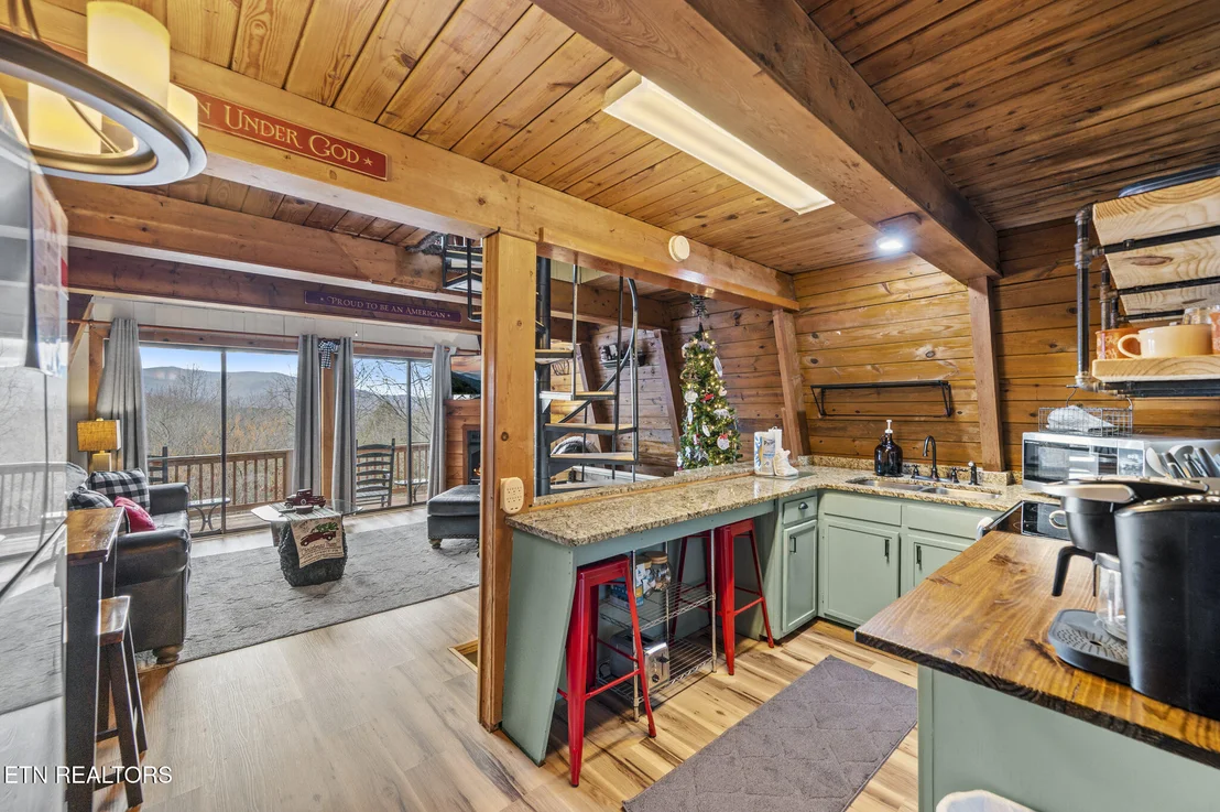 Photo of 1020 Ski View Lane