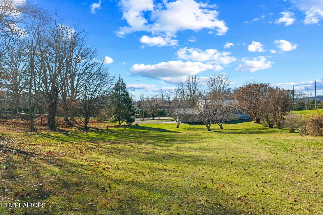 Photo of 7700 Tazewell Pike