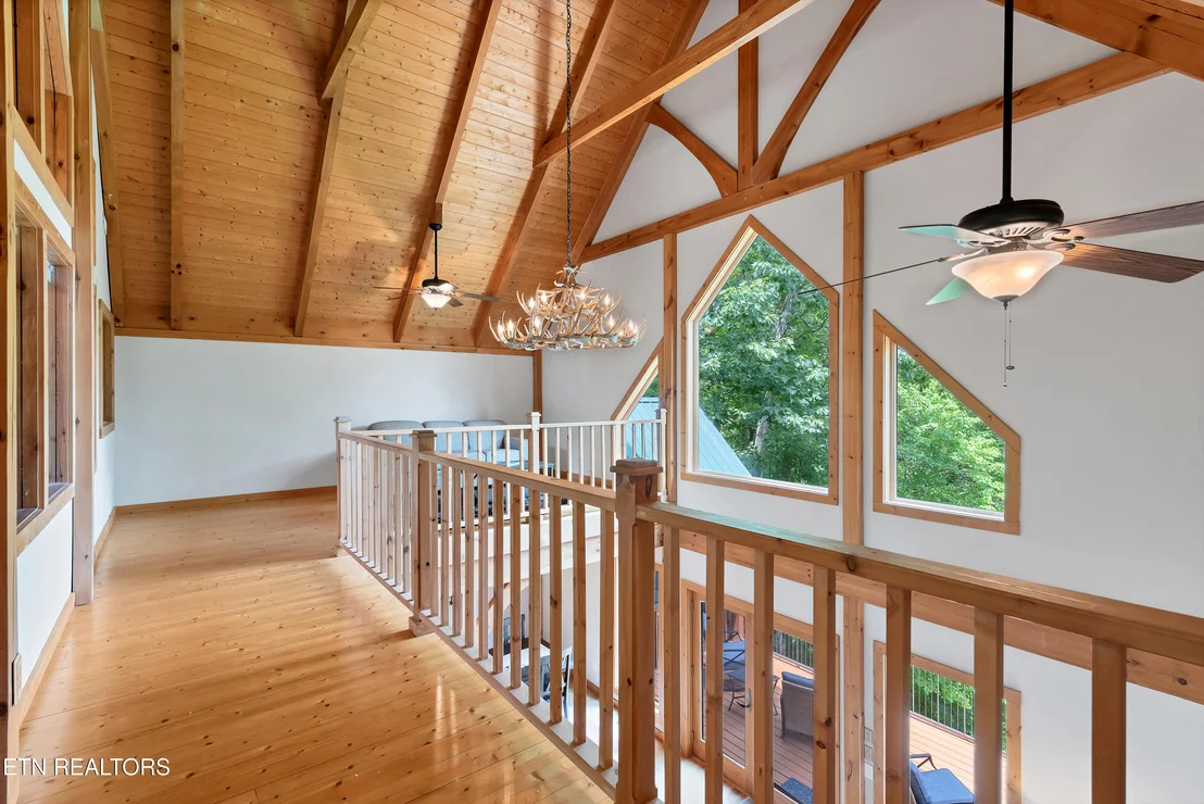 Photo of 374 Laurel Rd