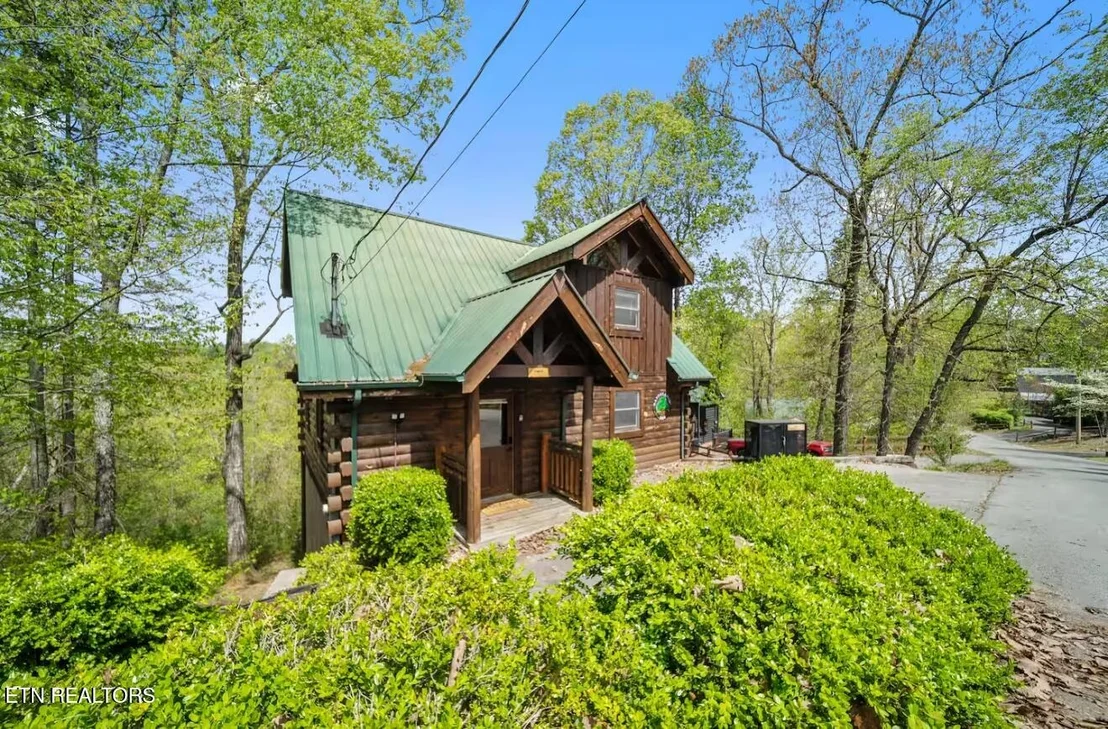 Photo of 2864 Pine Haven Drive
