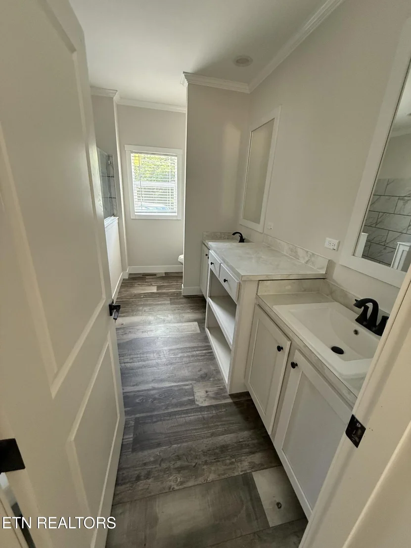 Photo of 705 Robin Drive