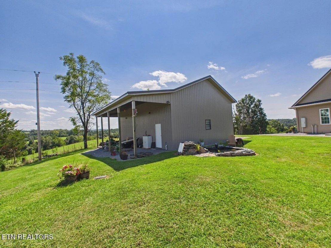 Photo of 317 Oak Grove Rd
