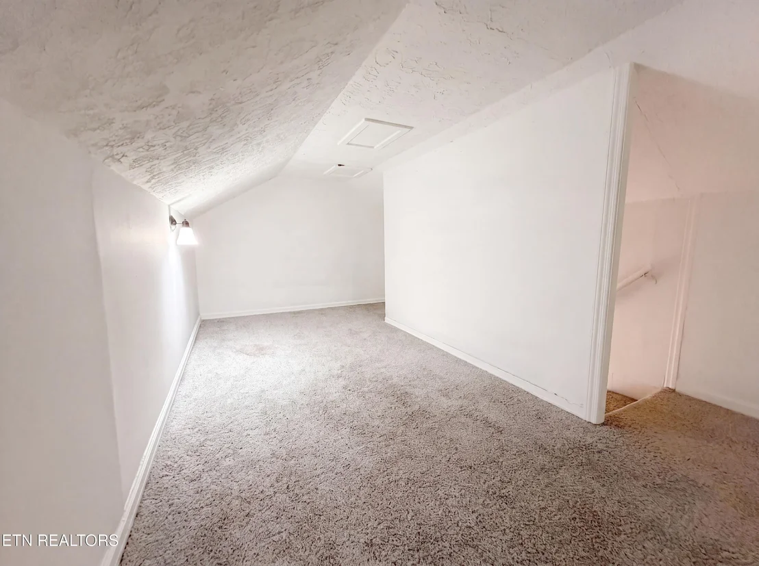 Photo of 119 Old State Circle
