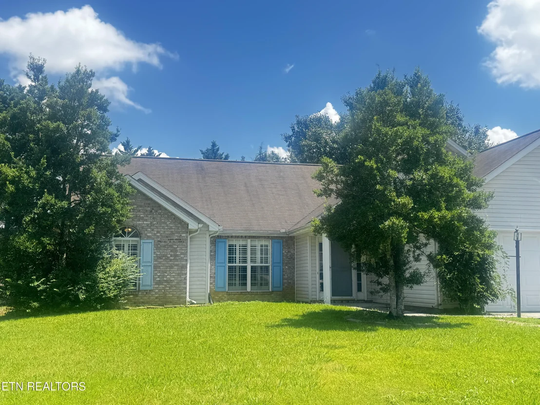 Photo of 1663 Maremont Rd