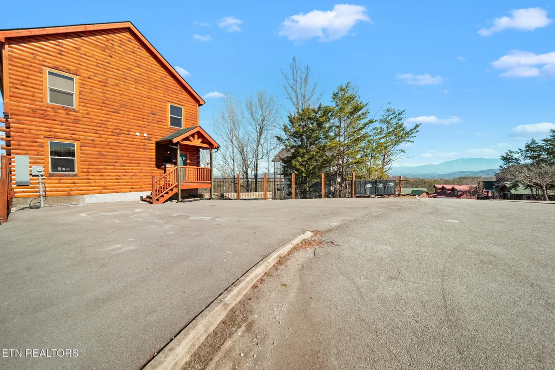 Photo of 1120 N Trail Drive