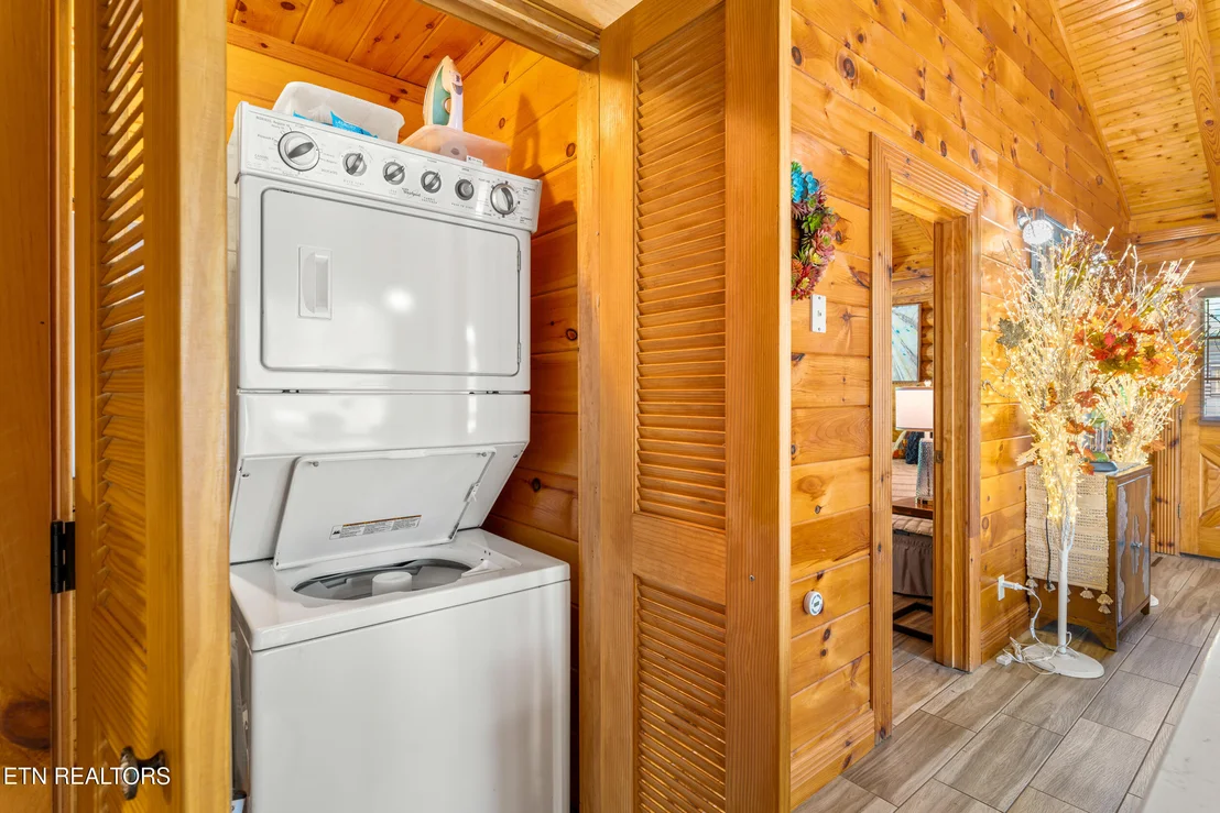 Photo of 2323 River Port Way