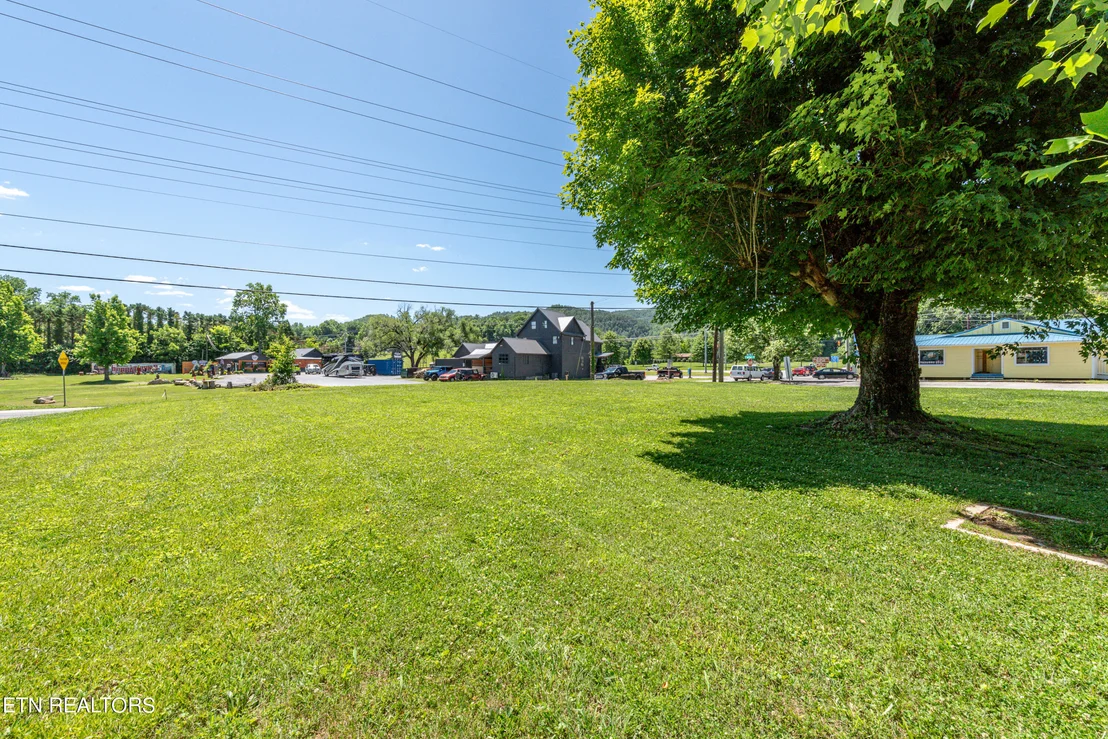 Photo of 8121 Old Highway 73