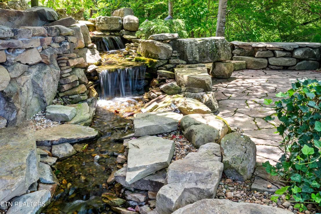 Photo of 524 Laurel Rd