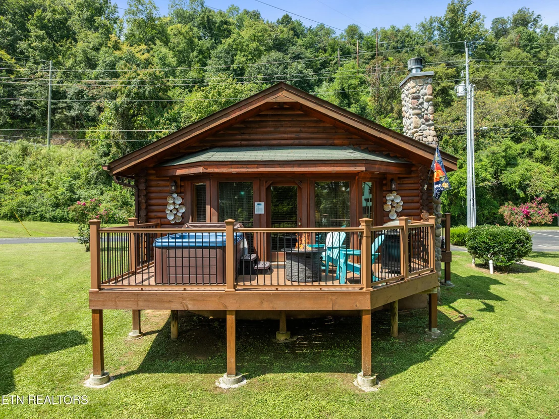 Photo of 2323 River Port Way