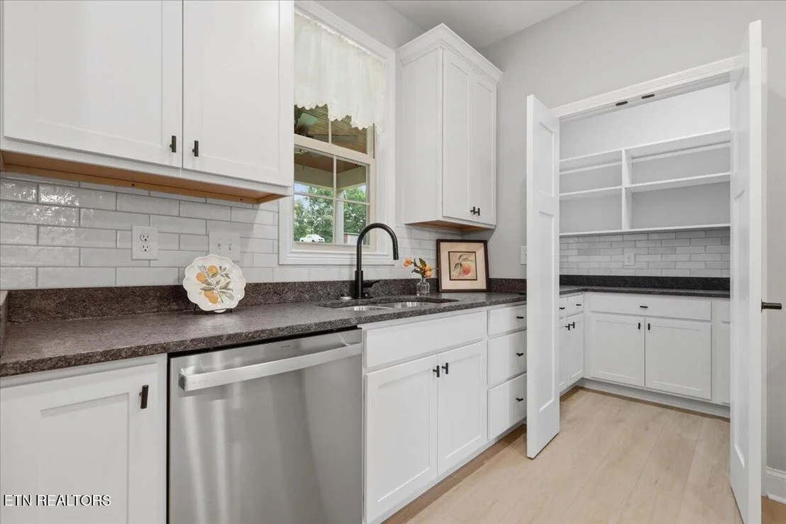 Photo of 826 Sophie Drive
