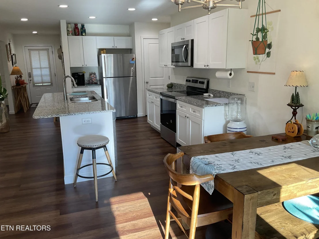 Photo of 1055 Evan Court