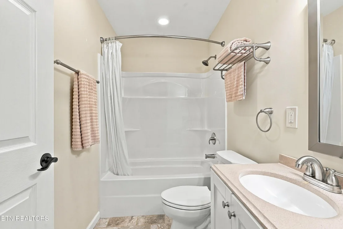 Photo of 2021 Compton Court