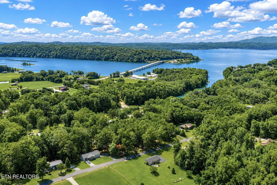 Photo of 322 Idlewild Drive