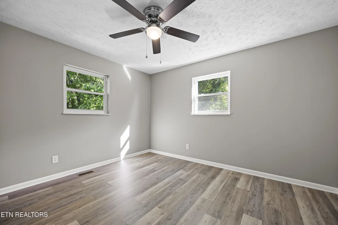 Photo of 915 Ronald Drive