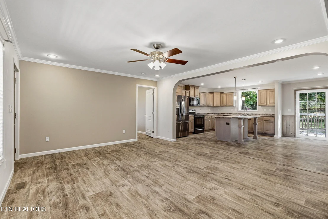 Photo of 938 Mountain View St