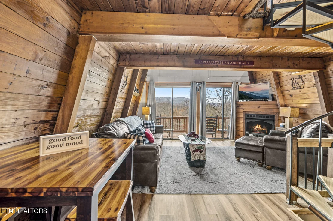 Photo of 1020 Ski View Lane