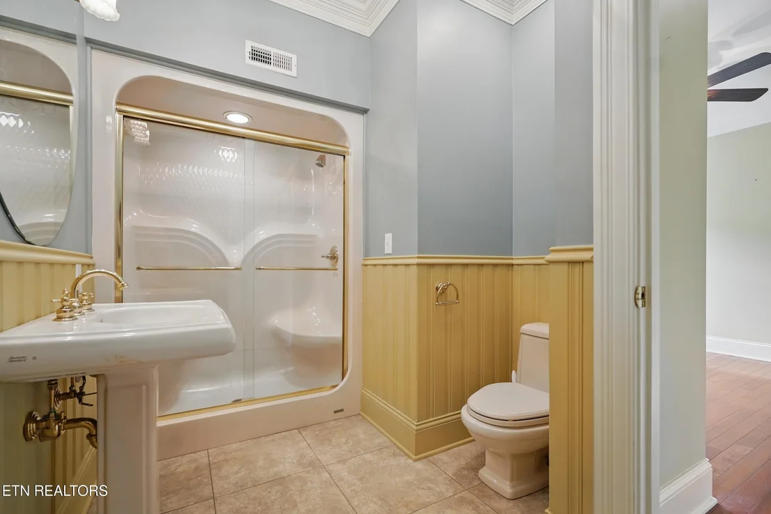 Photo of 6005 Powell Valley Rd