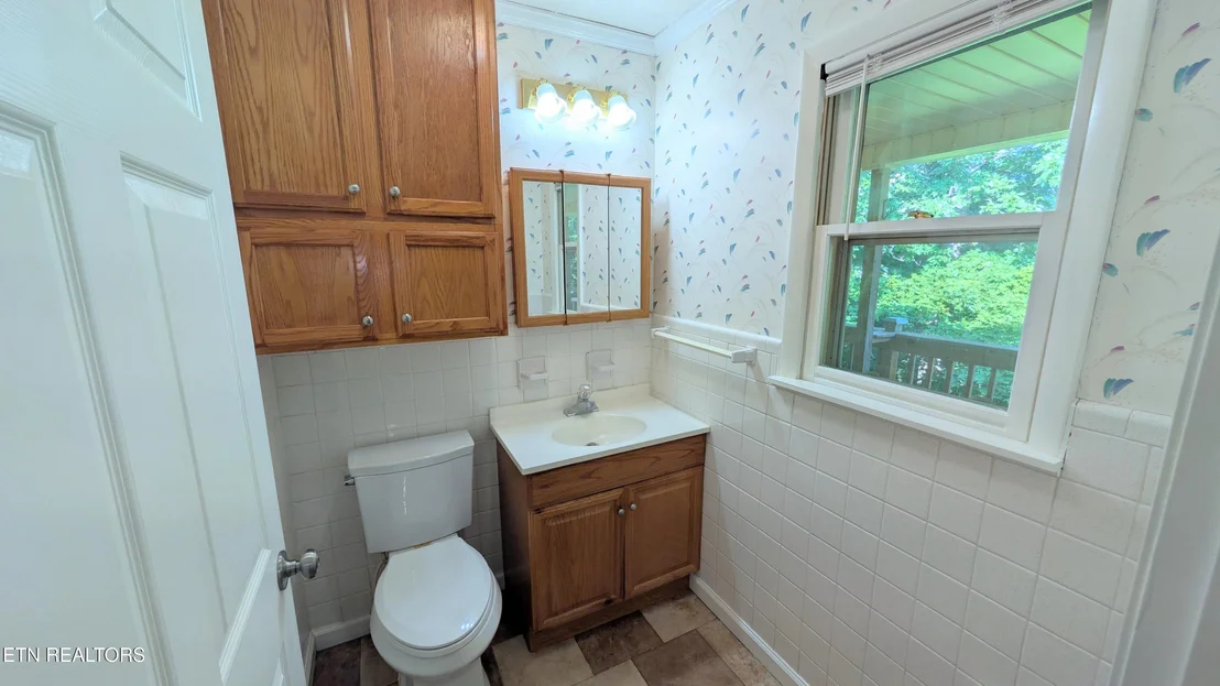 Photo of 821 Commanche Drive