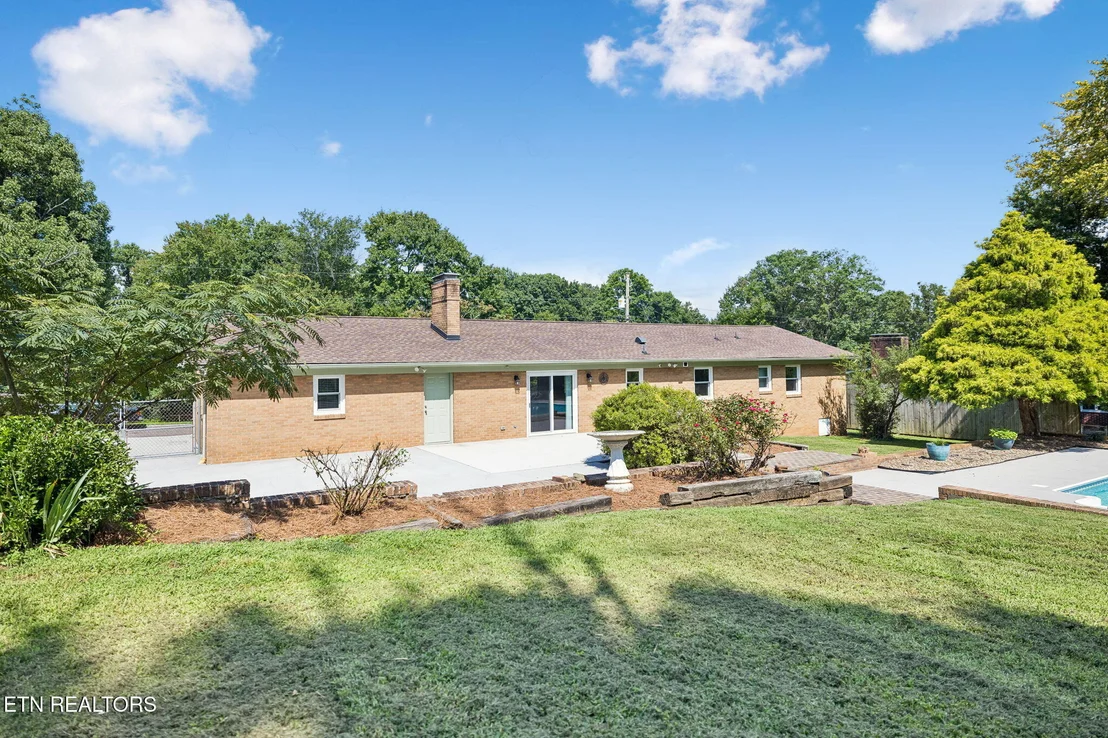 Photo of 4640 Robindale Drive
