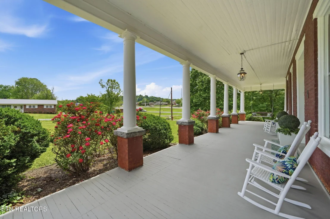Photo of 240 Maplehurst Lane