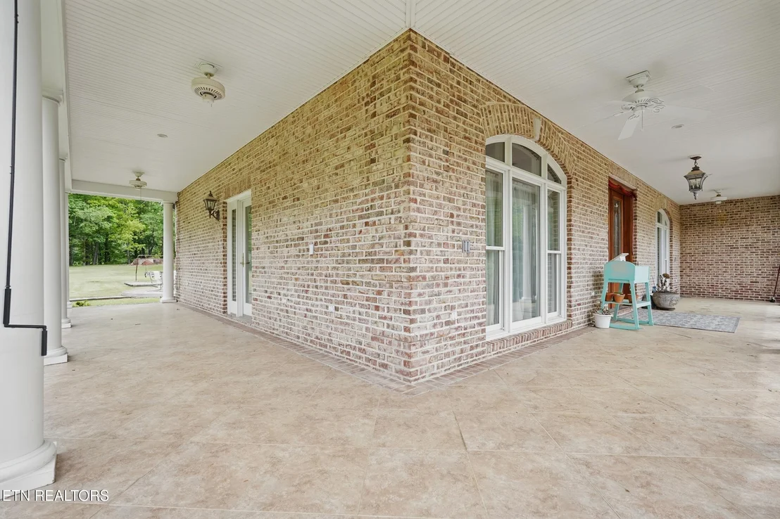 Photo of 6005 Powell Valley Rd