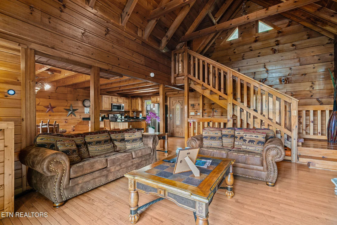 Photo of 928 Falcon View Way